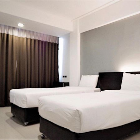 Izen Budget Hotel & Residence Rayong Esterno foto