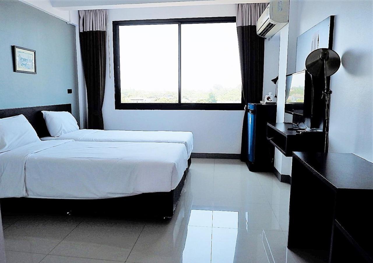 Izen Budget Hotel & Residence Rayong Esterno foto